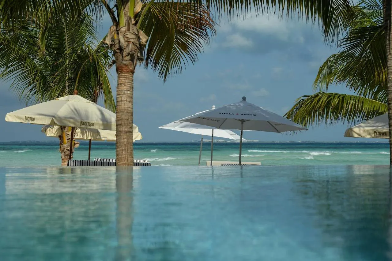 *****  Casa Del Jaguar Beach Hotel Isla Mujeres Mexico