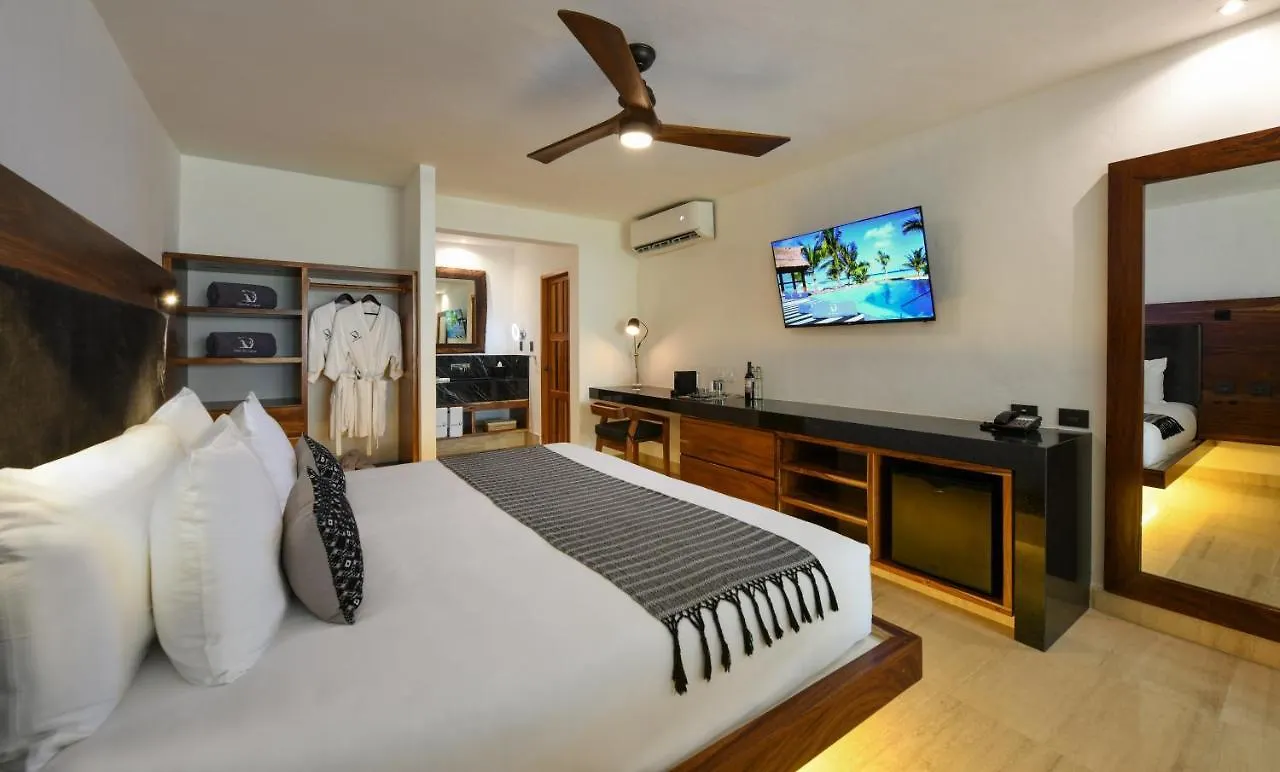 Casa Del Jaguar Beach Hotel Isla Mujeres