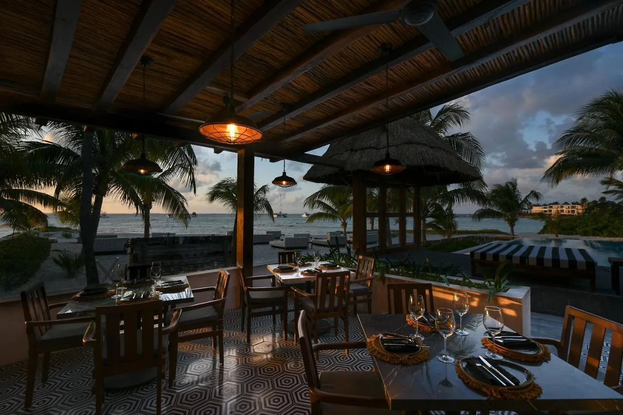 Casa Del Jaguar Beach Hotel Isla Mujeres