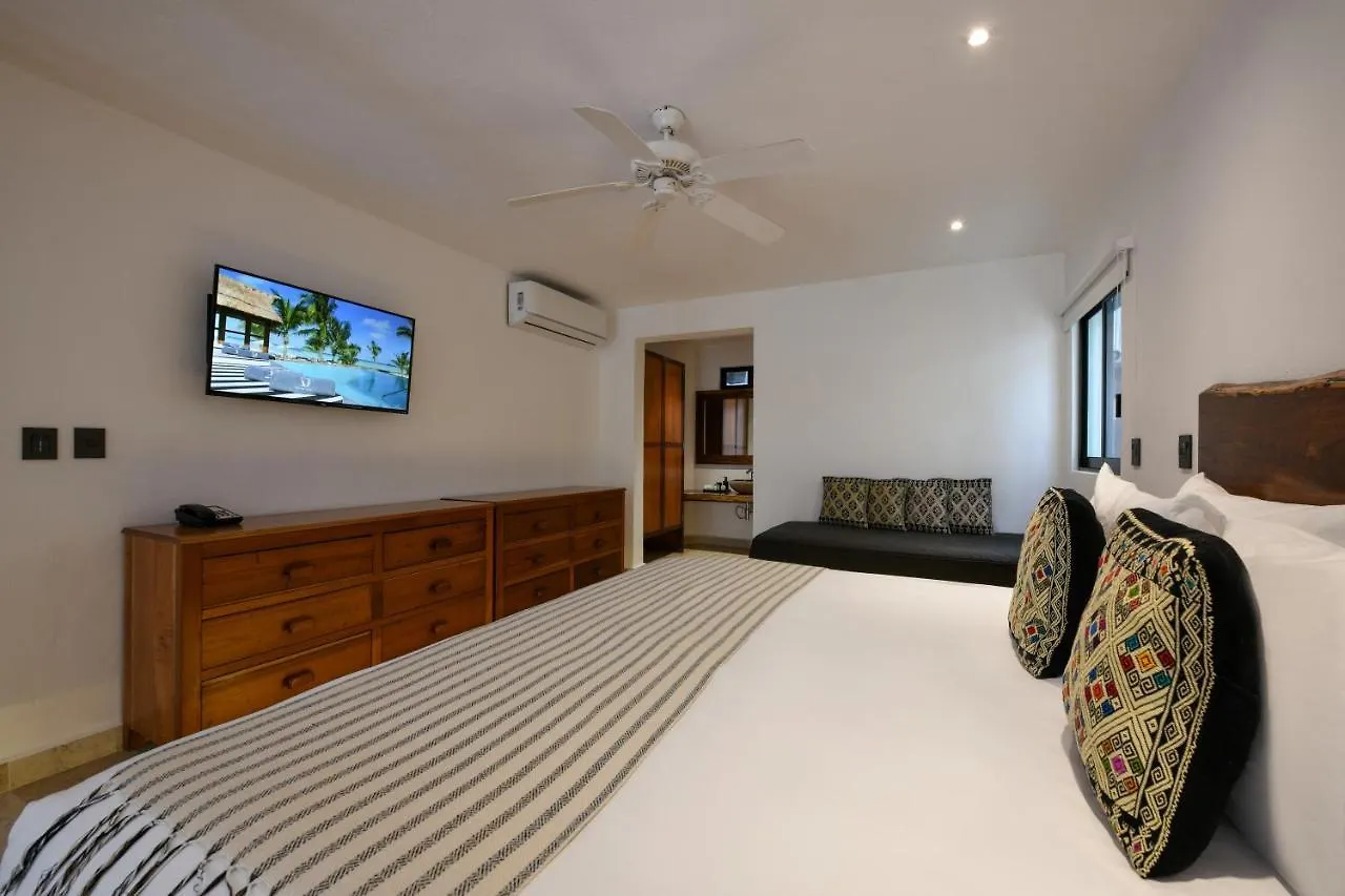 Casa Del Jaguar Beach Hotel Isla Mujeres