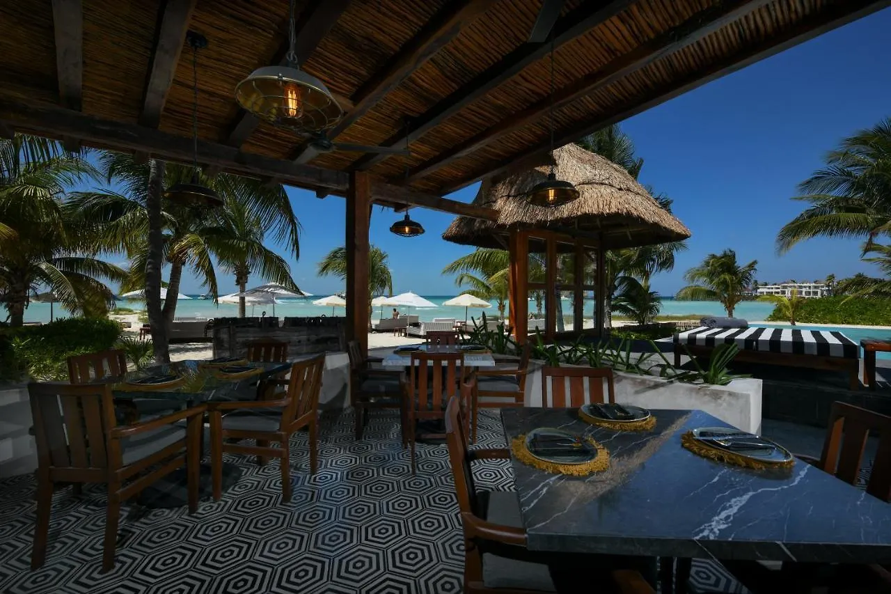 Casa Del Jaguar Beach Hotel Isla Mujeres Mexico