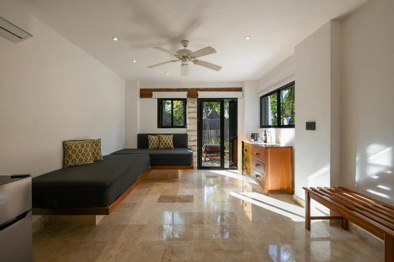 Casa Del Jaguar Beach Hotel Isla Mujeres